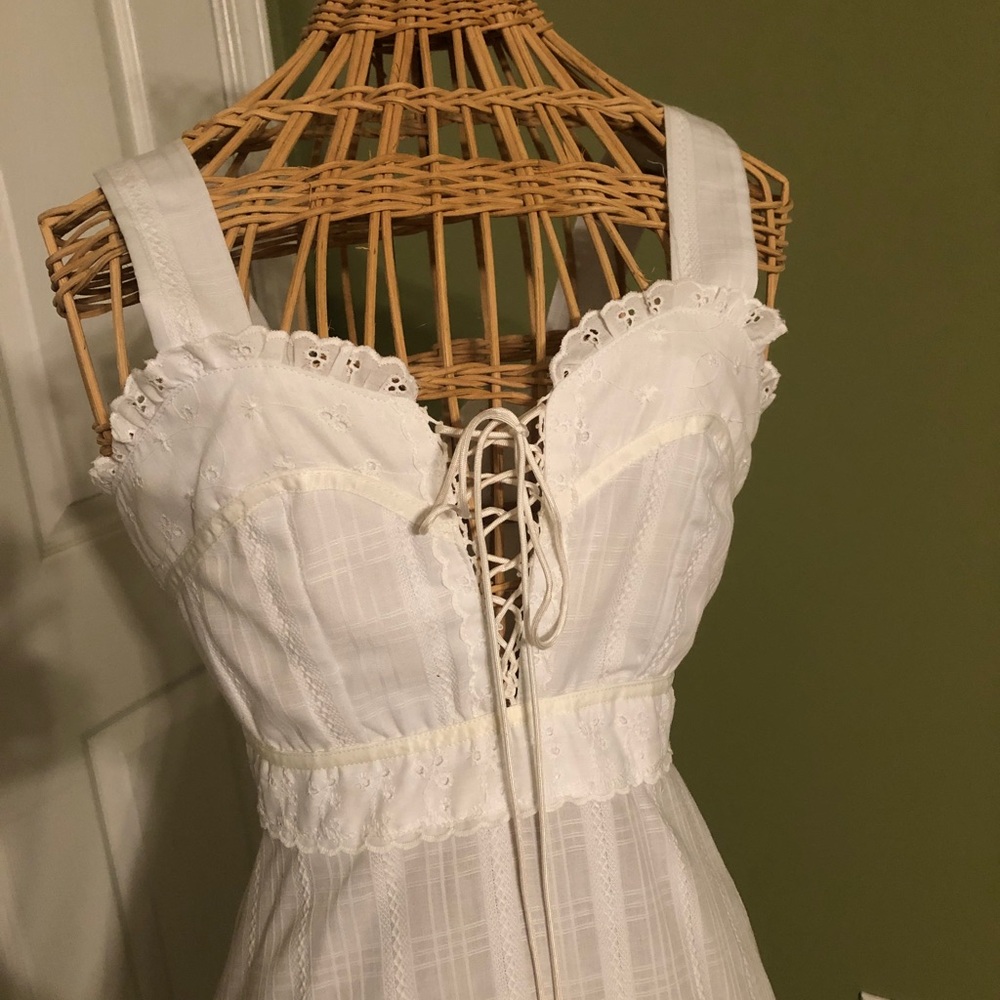 Vintage 70s zum zum gunne sax style white eyelet maxi sundress - Picture 2 of 12